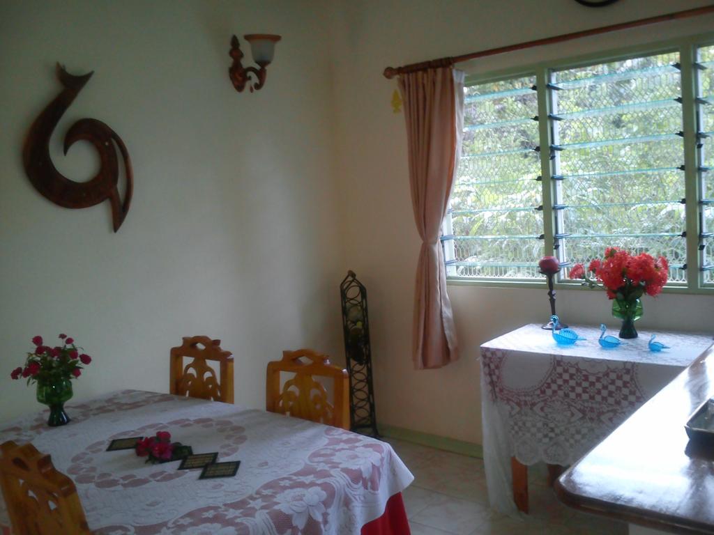 Malau Lodge Nuku'alofa Exteriör bild