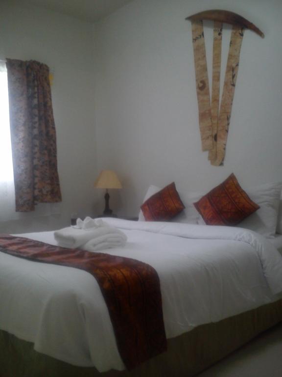 Malau Lodge Nuku'alofa Exteriör bild