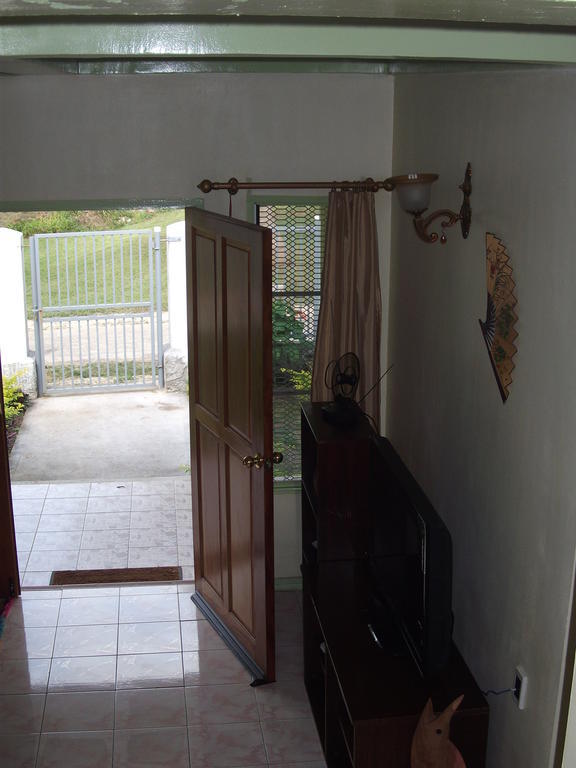 Malau Lodge Nuku'alofa Exteriör bild