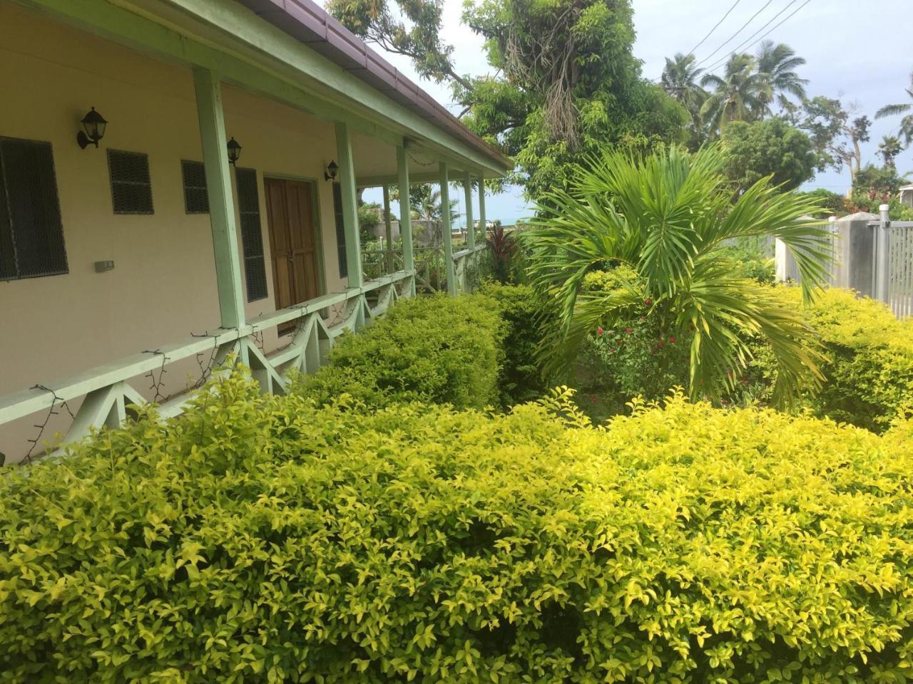 Malau Lodge Nuku'alofa Exteriör bild