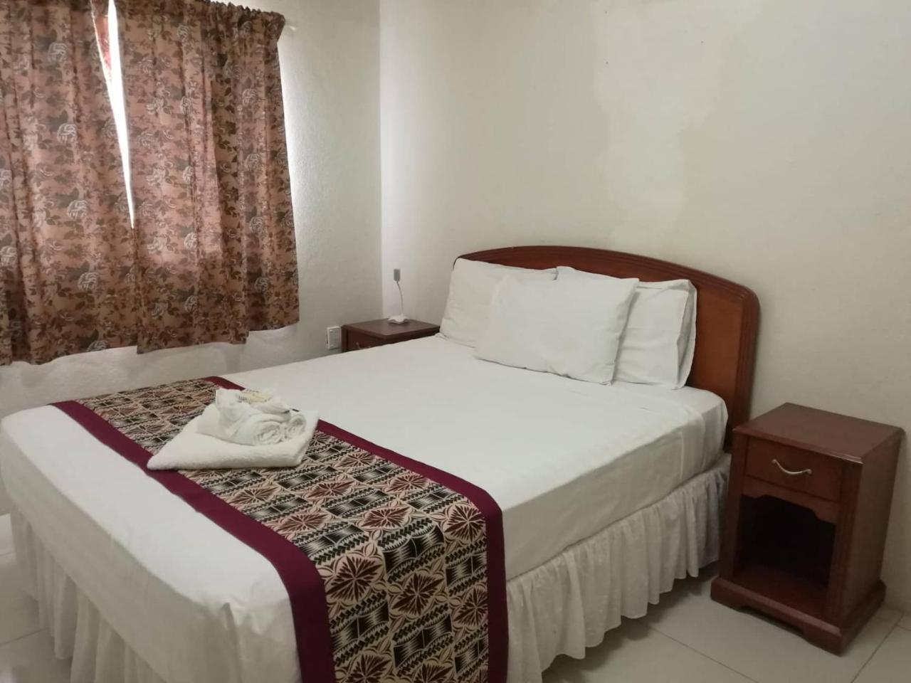 Malau Lodge Nuku'alofa Exteriör bild