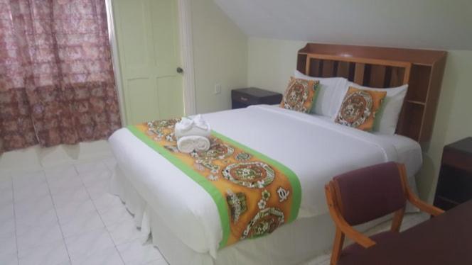 Malau Lodge Nuku'alofa Exteriör bild