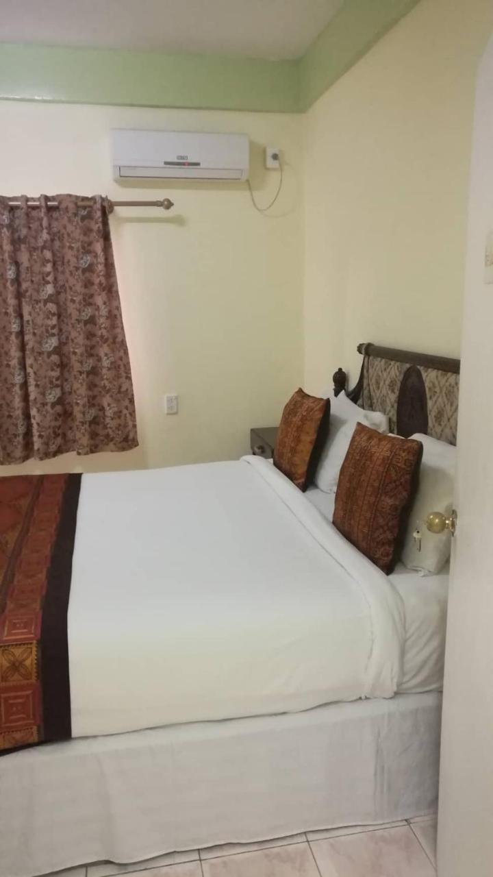 Malau Lodge Nuku'alofa Exteriör bild