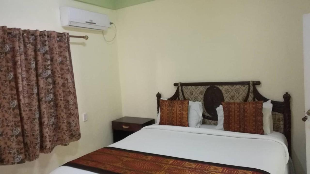 Malau Lodge Nuku'alofa Exteriör bild