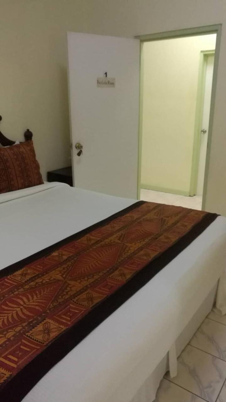 Malau Lodge Nuku'alofa Exteriör bild