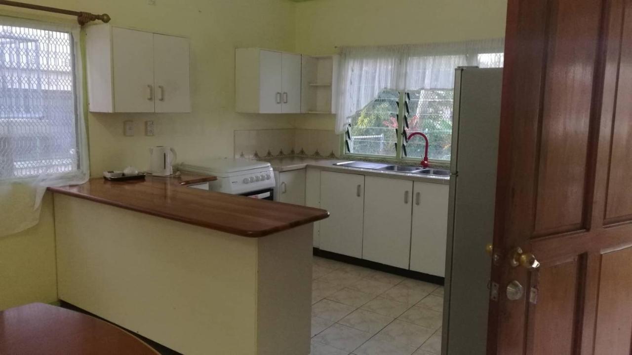 Malau Lodge Nuku'alofa Exteriör bild