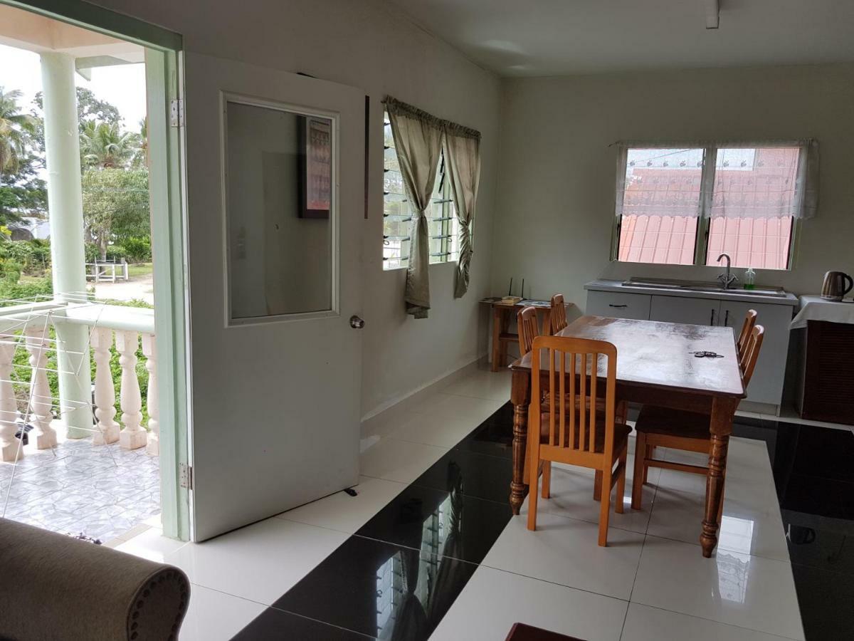 Malau Lodge Nuku'alofa Exteriör bild